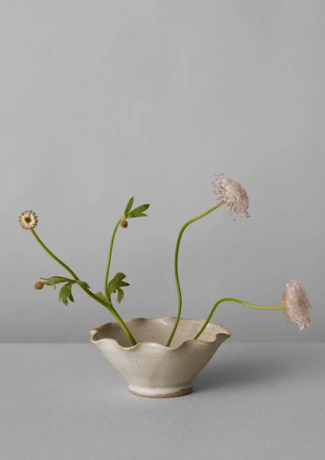 Decorative Pieces|Ceramics-TOAST Alice Passingham Scalloped Flower Frog White