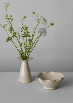Decorative Pieces|Ceramics-TOAST Alice Passingham Scalloped Flower Frog White