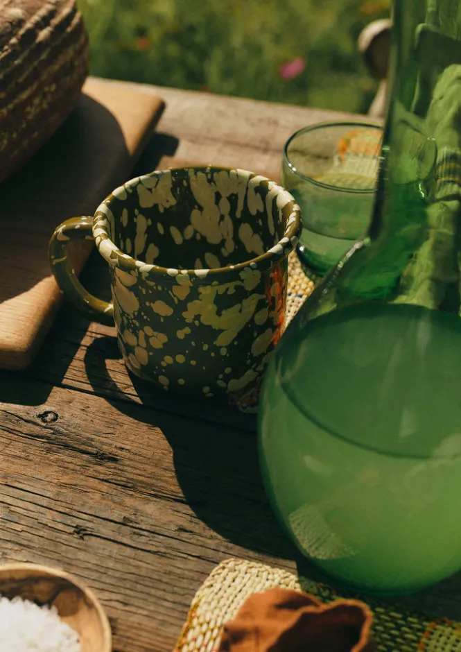 Outdoor-TOAST Splatter Enamel Mug Olive/Ecru