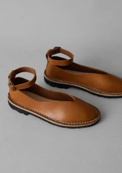 Sandals-TOAST Steve Mono Artisanal Pumps Tan