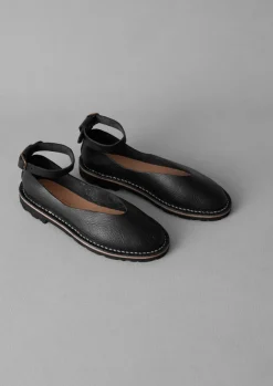 Sandals-TOAST Steve Mono Artisanal Pumps Black