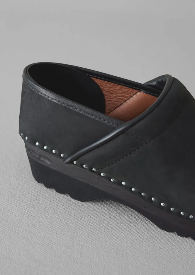 Shoes-TOAST Troentorp Nubuck Closed Clogs Black